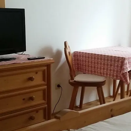 Bed & Breakfast Buchner 2*